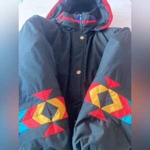 London Fog Womens SZ M black puffer Ski Jacket with Southwestern design.Vintage